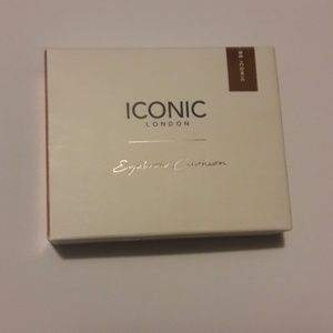 ICONIC LONDON [eyebrow cushion]